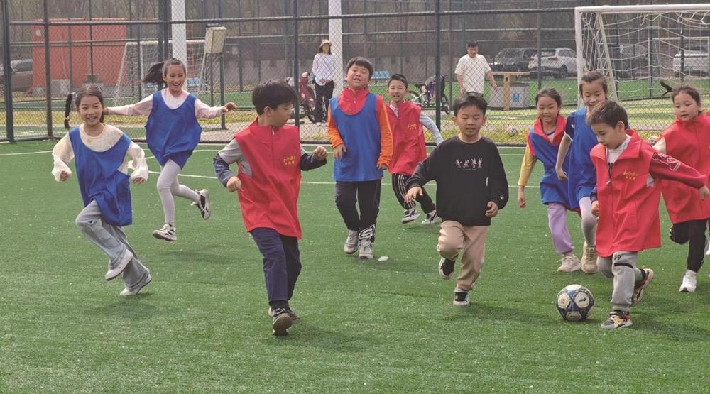 爱游戏体育APP下载-包含经典足球友谊赛，畅享绿茵场上的友情与热血的词条