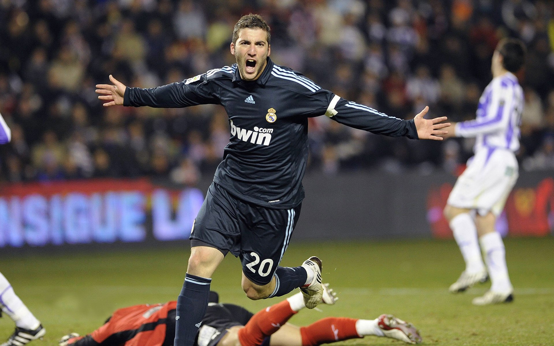 外教管理方式与本土习惯不符,外教政策的基本立场